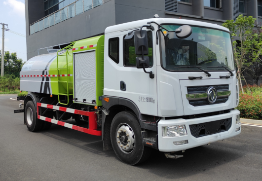 18t纯电动洒水车 后背电池东风D9