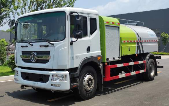 18t纯电动洒水车 后背电池东风D9