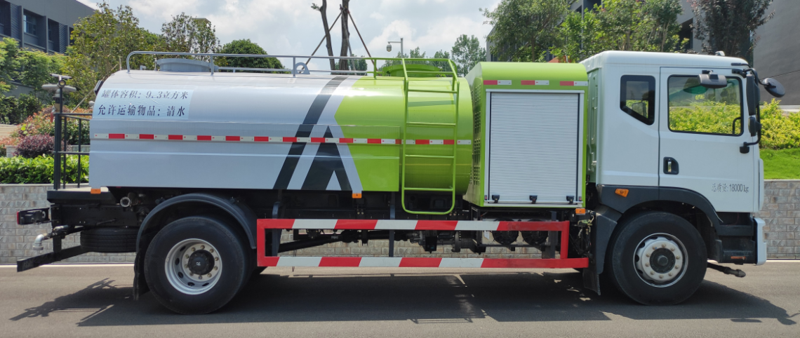 18t纯电动洒水车 后背电池东风D9
