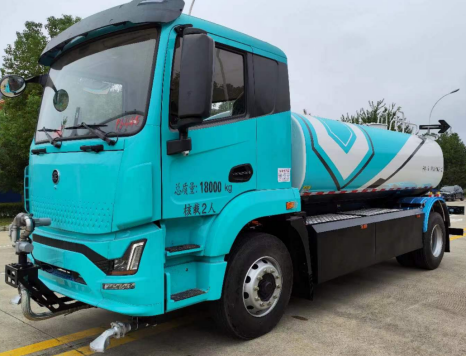 18t纯电动洒水车 程力