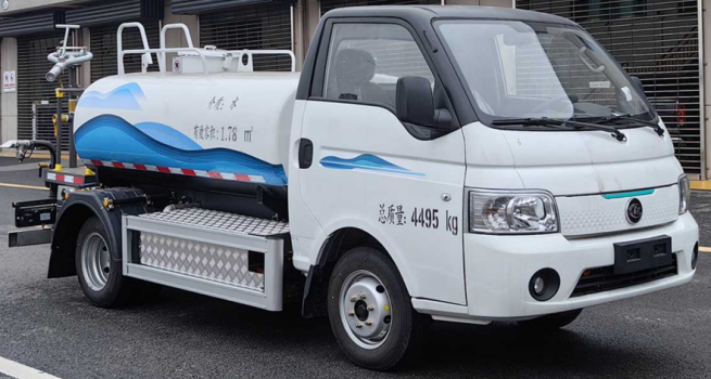 4.5T纯电动洒水车 程力